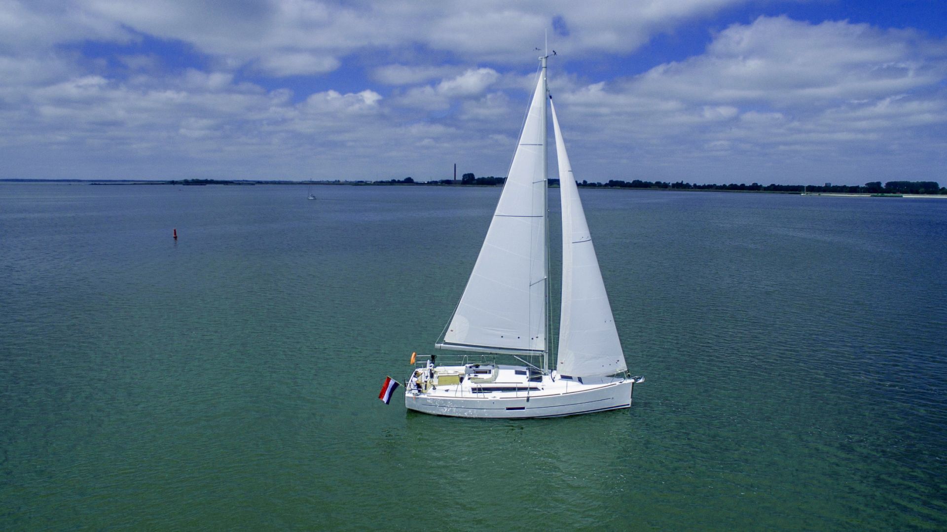 DUFOUR 360