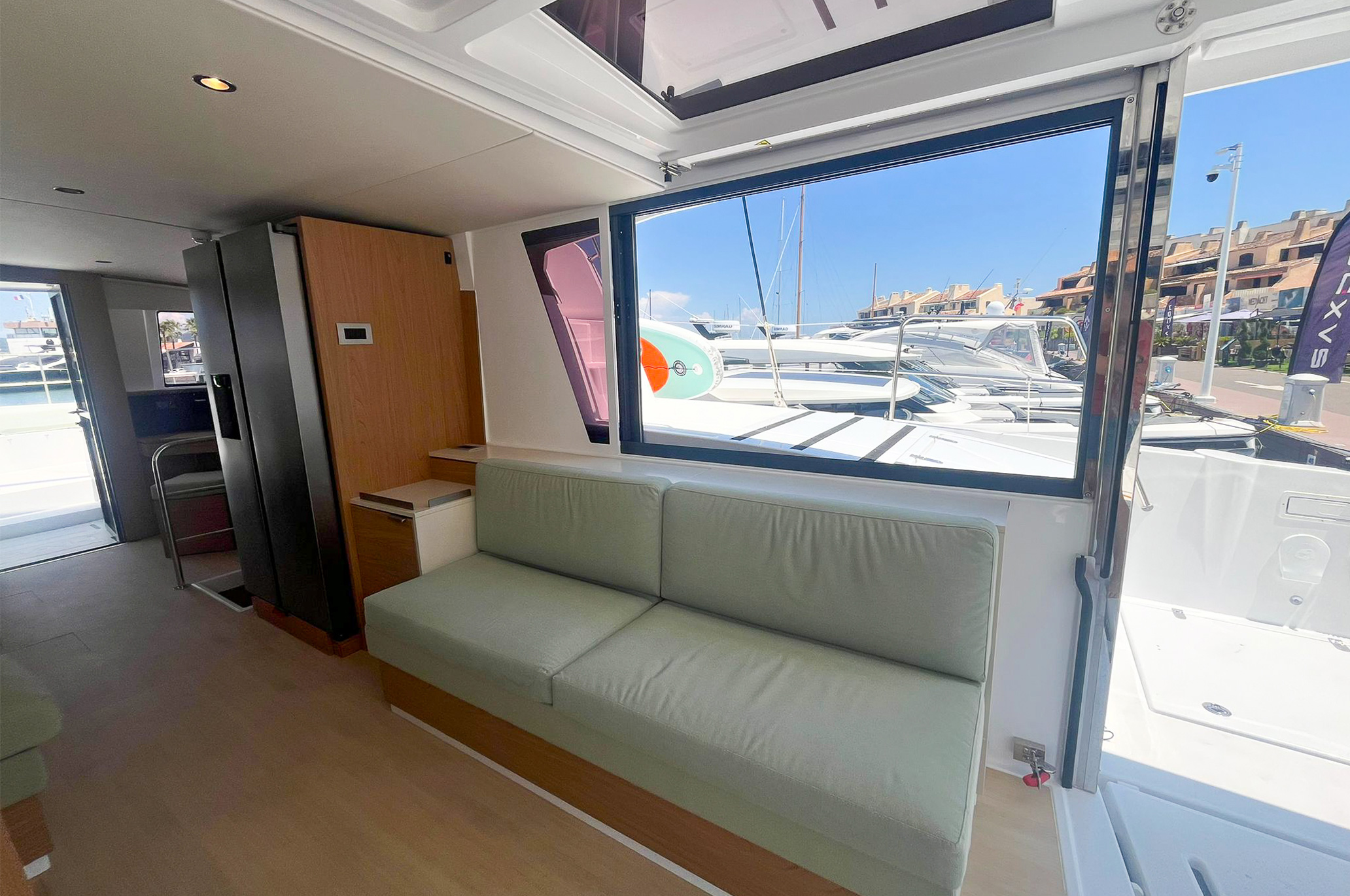 Louer-un-catamaran-Bali-46-au-depart-du-golfe-de-saint-tropez-dans-le-sud-de-la-france-12