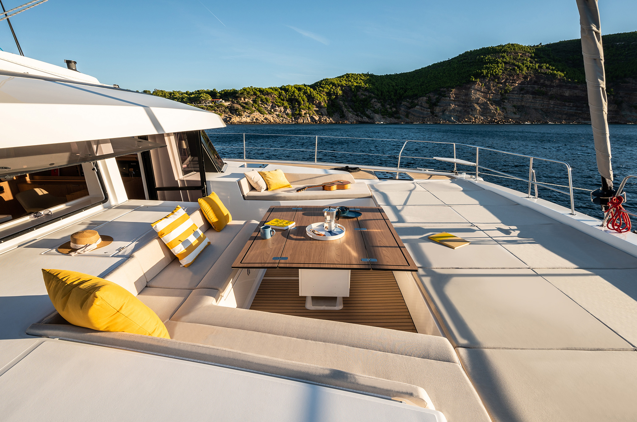 a-vendre-catamaran-bali-58-dans-le-golfe-de-saint-tropez-chez-azur-boats-mediterranee-3