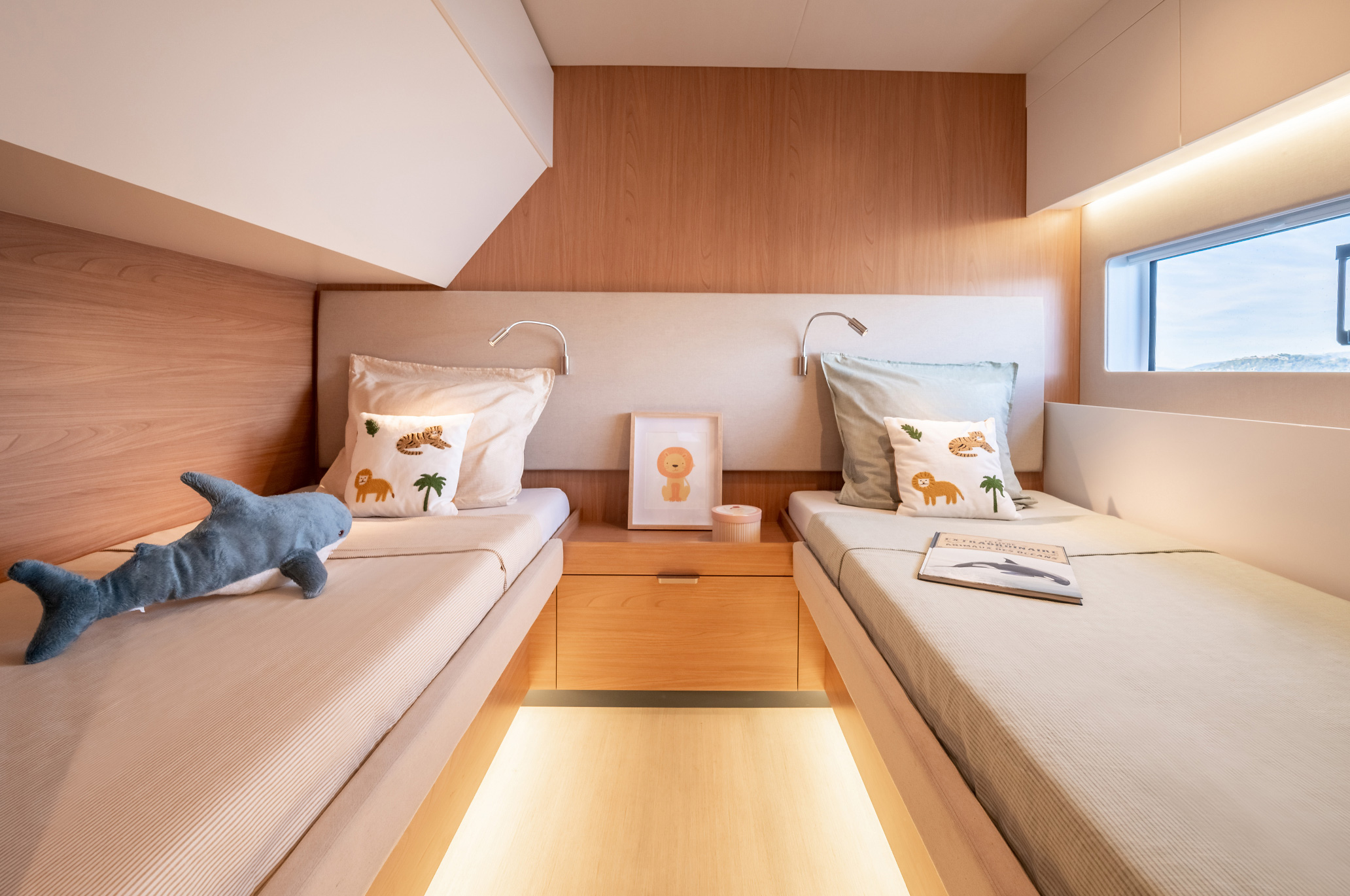 a-vendre-catamaran-bali-58-dans-le-golfe-de-saint-tropez-chez-azur-boats-mediterranee--7