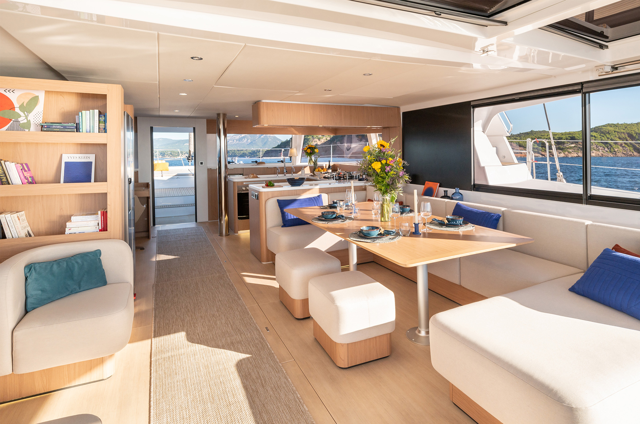 a-vendre-catamaran-bali-58-dans-le-golfe-de-saint-tropez-chez-azur-boats-mediterranee-9