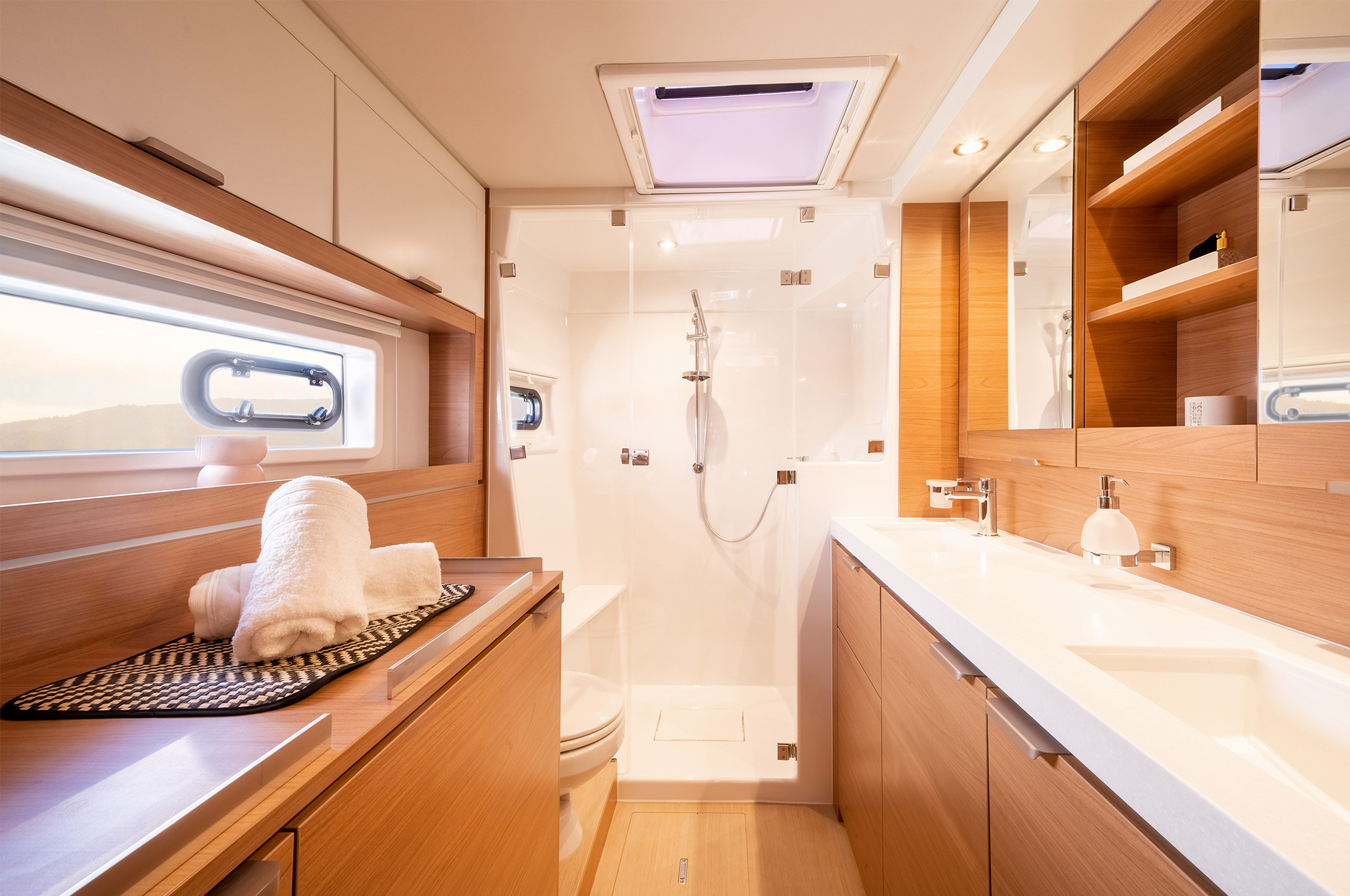 catamaran-bali-4.4-neuf-en-vente-chez-azur-boats-mediterranee-dans-le-golfe-de-saint-tropez-6