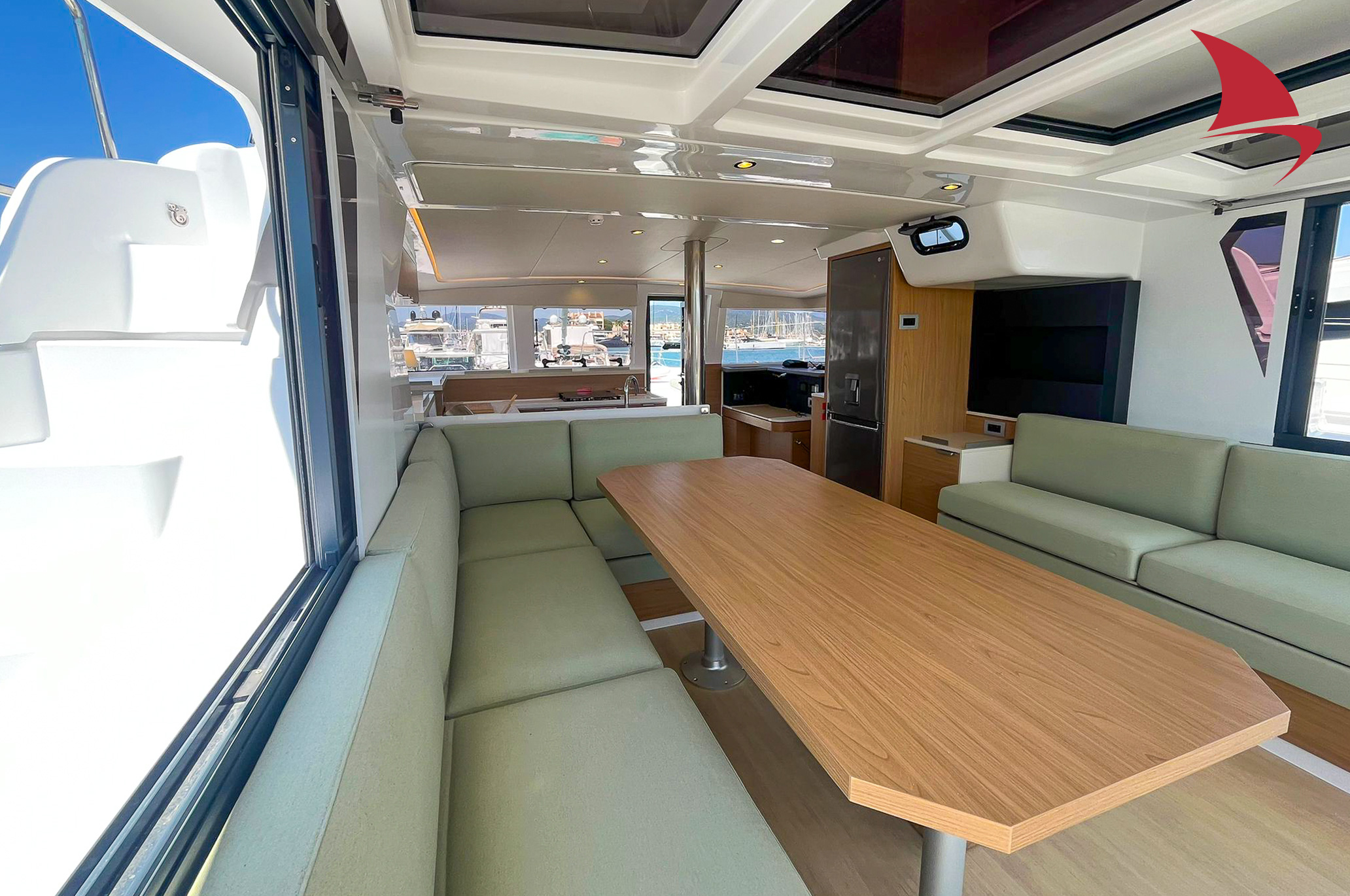 location-catamaran-bali-42-depuis-le-golfe-de-saint-tropez-avec-ou-sans-skipper-dans-le-sud-de-la-france-7