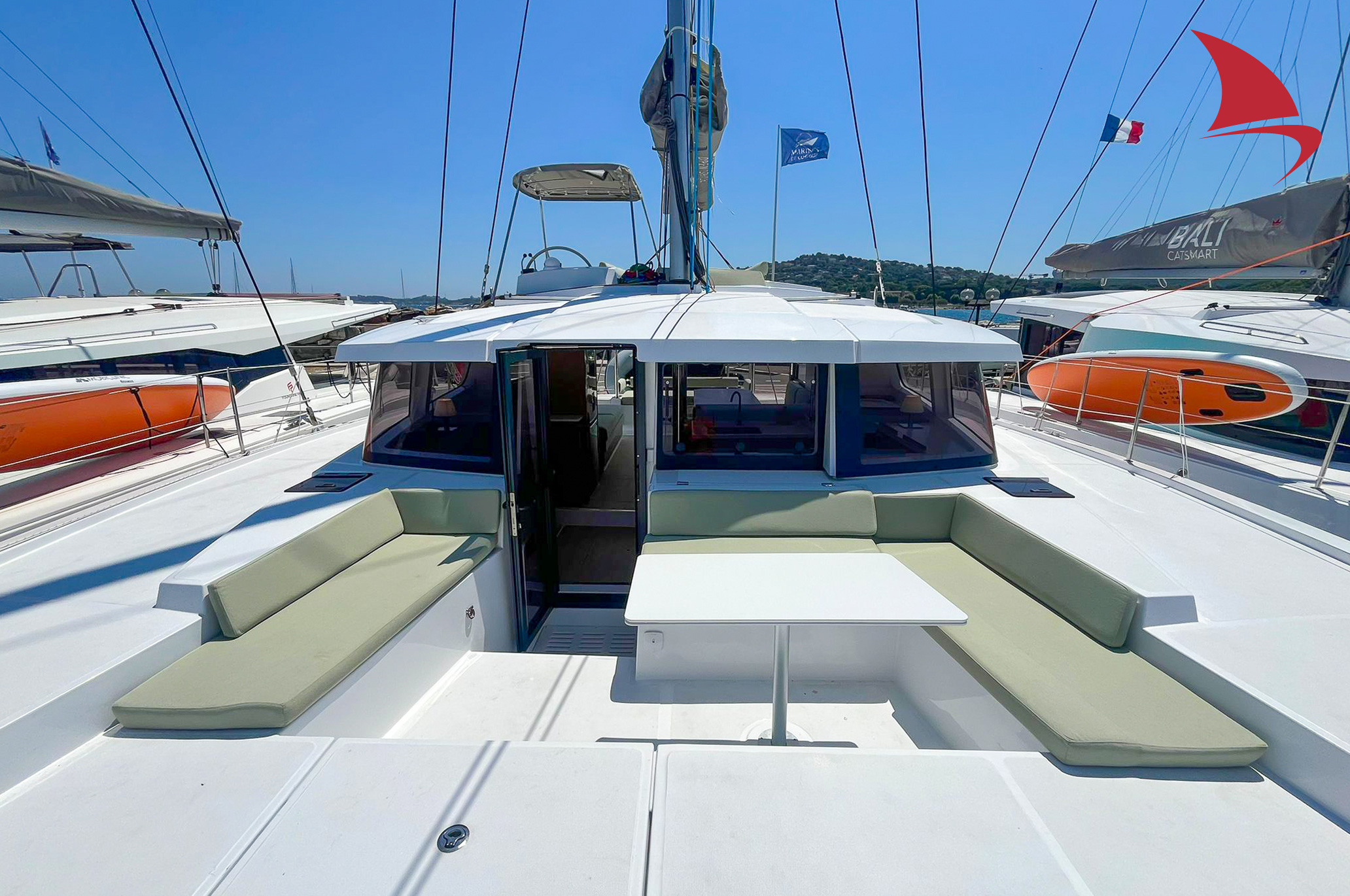 location-catamaran-bali-42-depuis-le-golfe-de-saint-tropez-avec-ou-sans-skipper-dans-le-sud-de-la-france