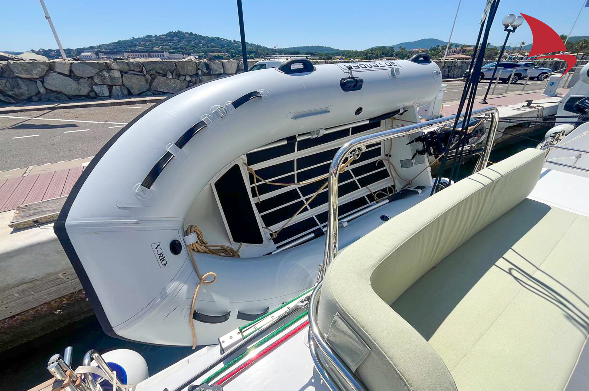 louer-catamaran-Bali-Catsmart-hope-depuis-le-golfe-de-saint-tropez-auprès-de-philisa-apaca-via-azur-boats-mediterranee-dans-le-sud-de-la-france-8