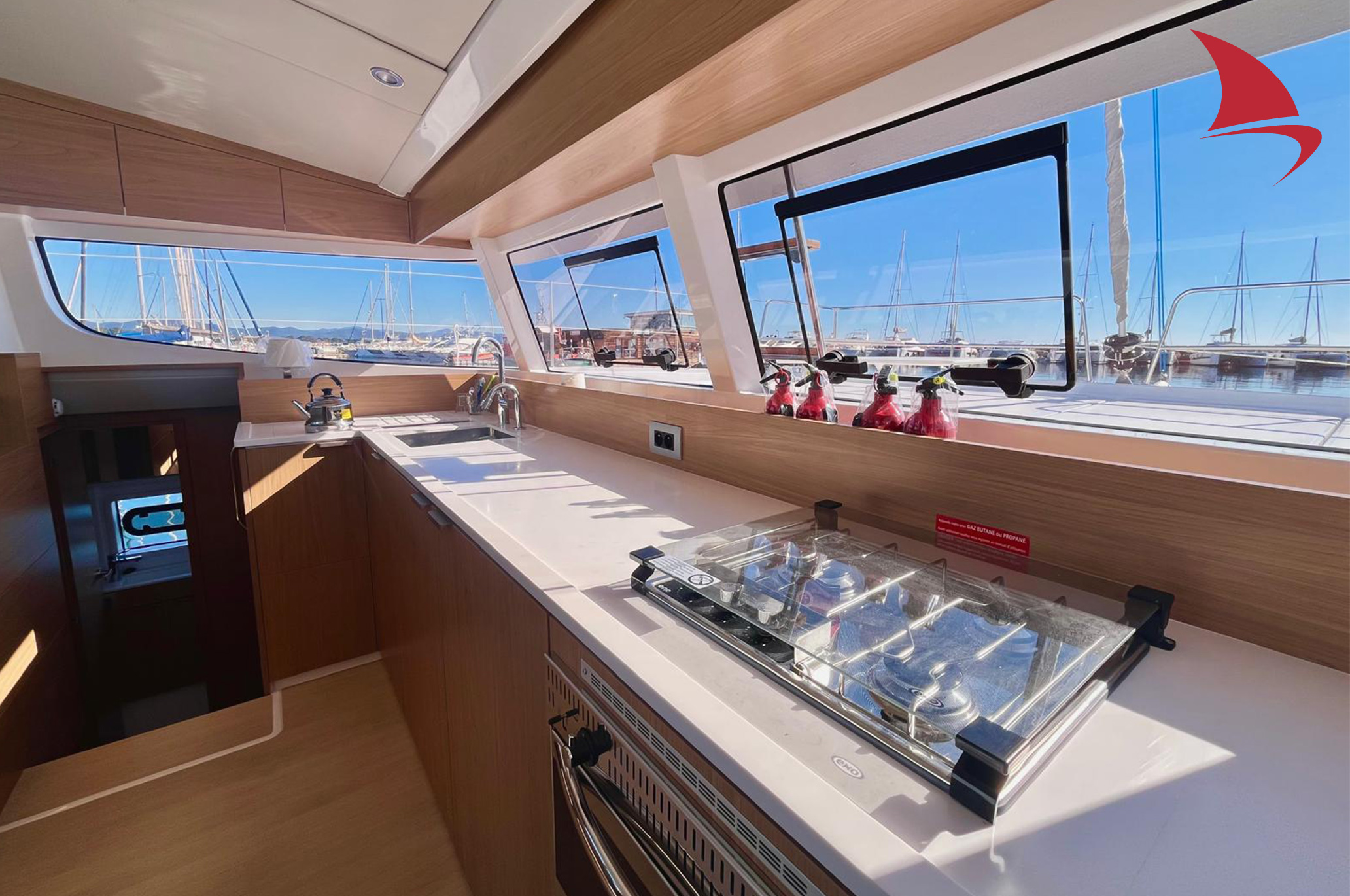 louer-un-catamaran-bali-catmsart-dans-le-golfe-de-saint-tropez-4